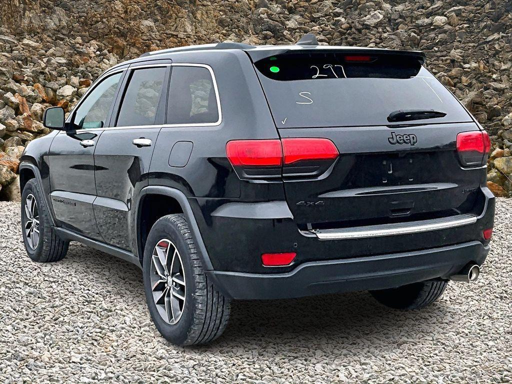 used 2017 Jeep Grand Cherokee car, priced at $10,995