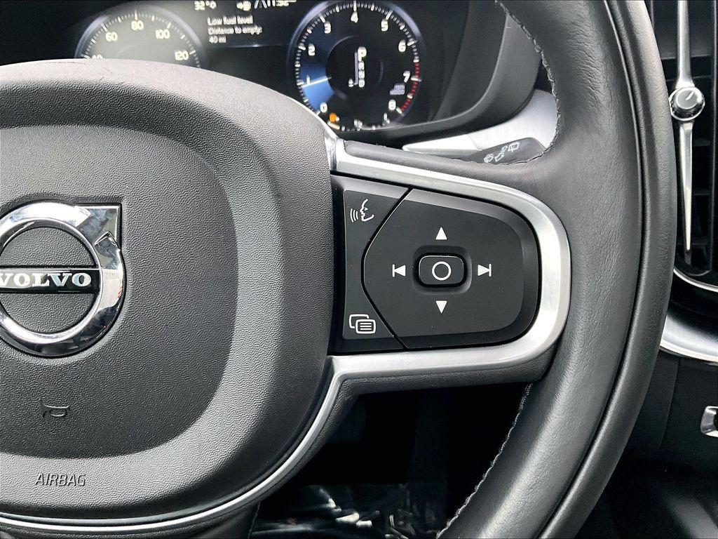 used 2020 Volvo XC60 car, priced at $21,995