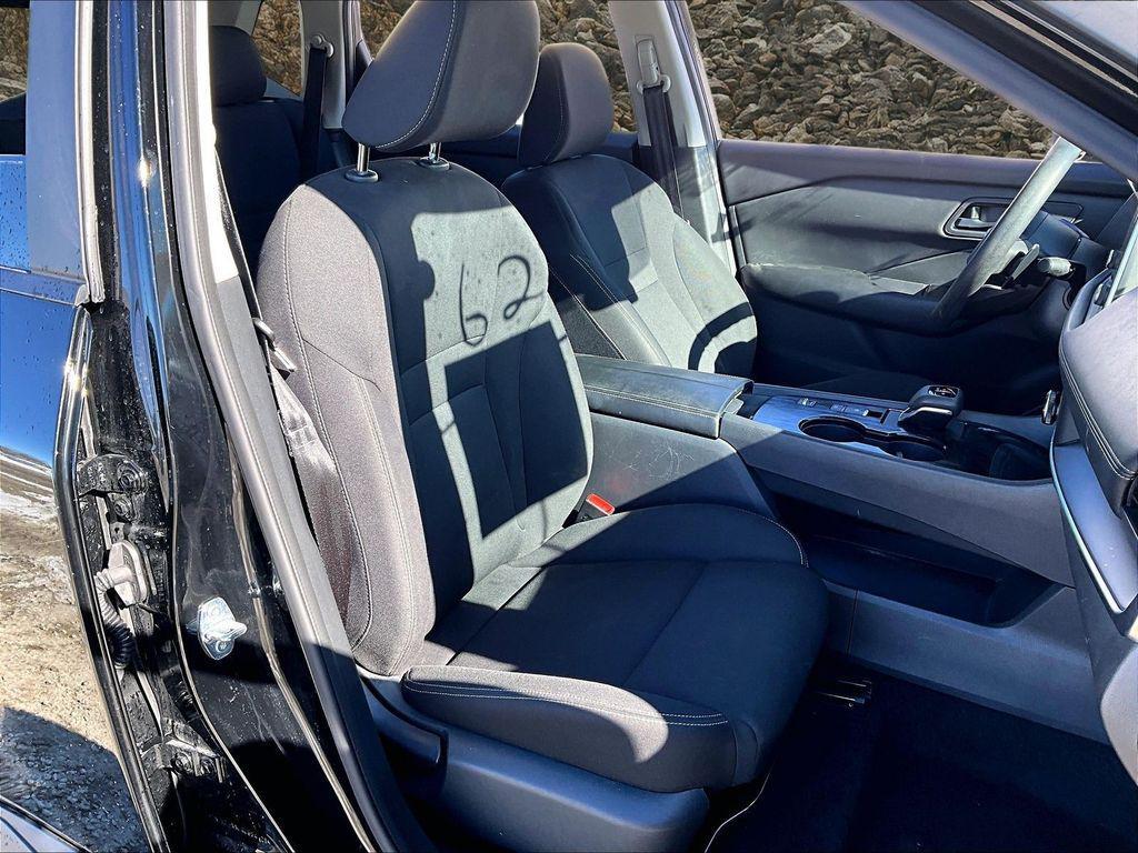 used 2024 Nissan Rogue car, priced at $16,995