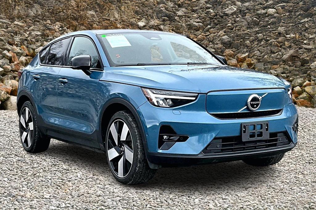 used 2023 Volvo C40 Recharge Pure Electric car, priced at $21,995