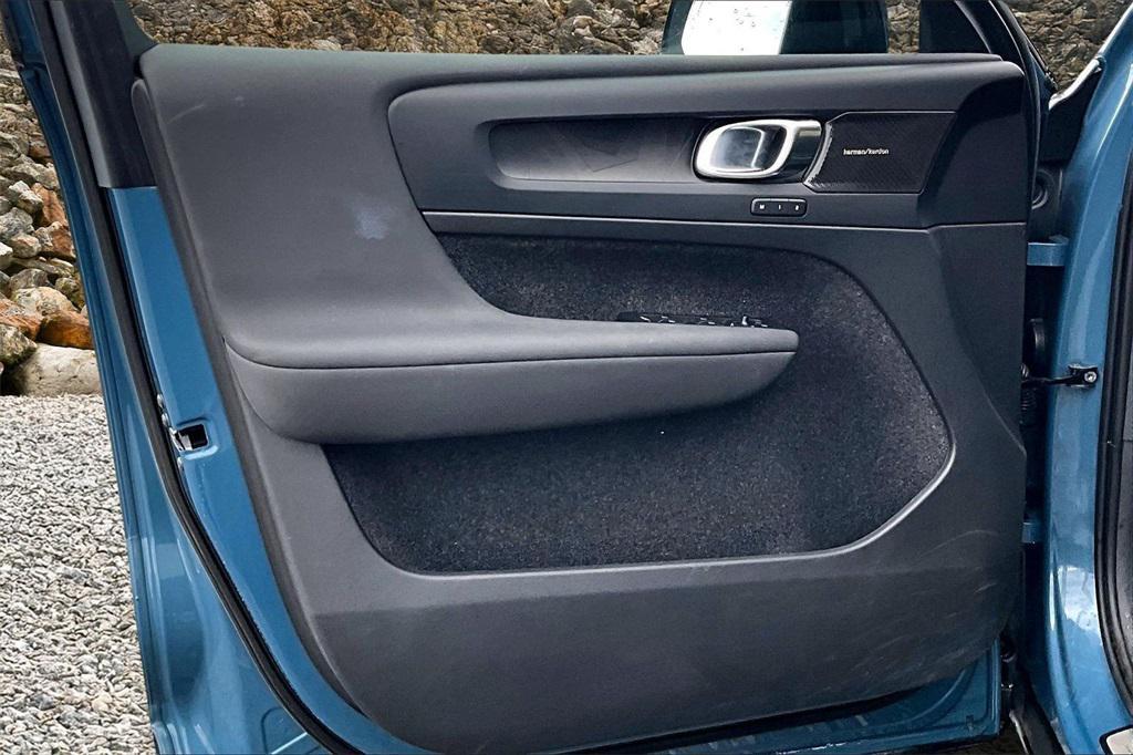 used 2023 Volvo C40 Recharge Pure Electric car, priced at $21,995