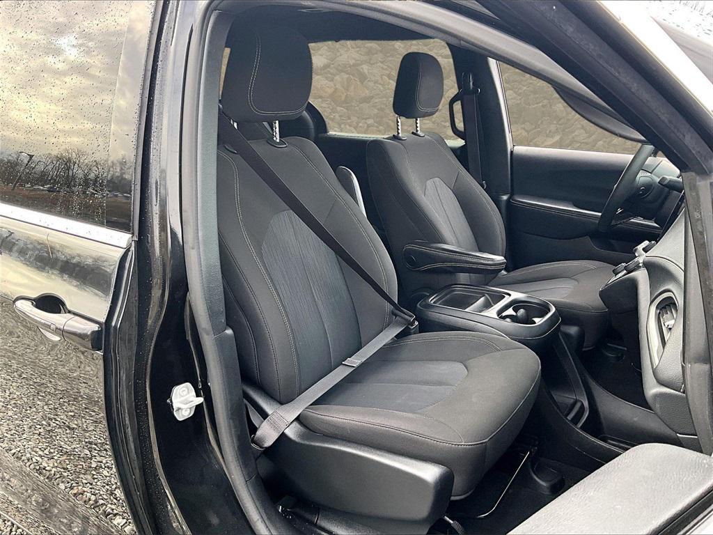 used 2022 Chrysler Pacifica car, priced at $16,995