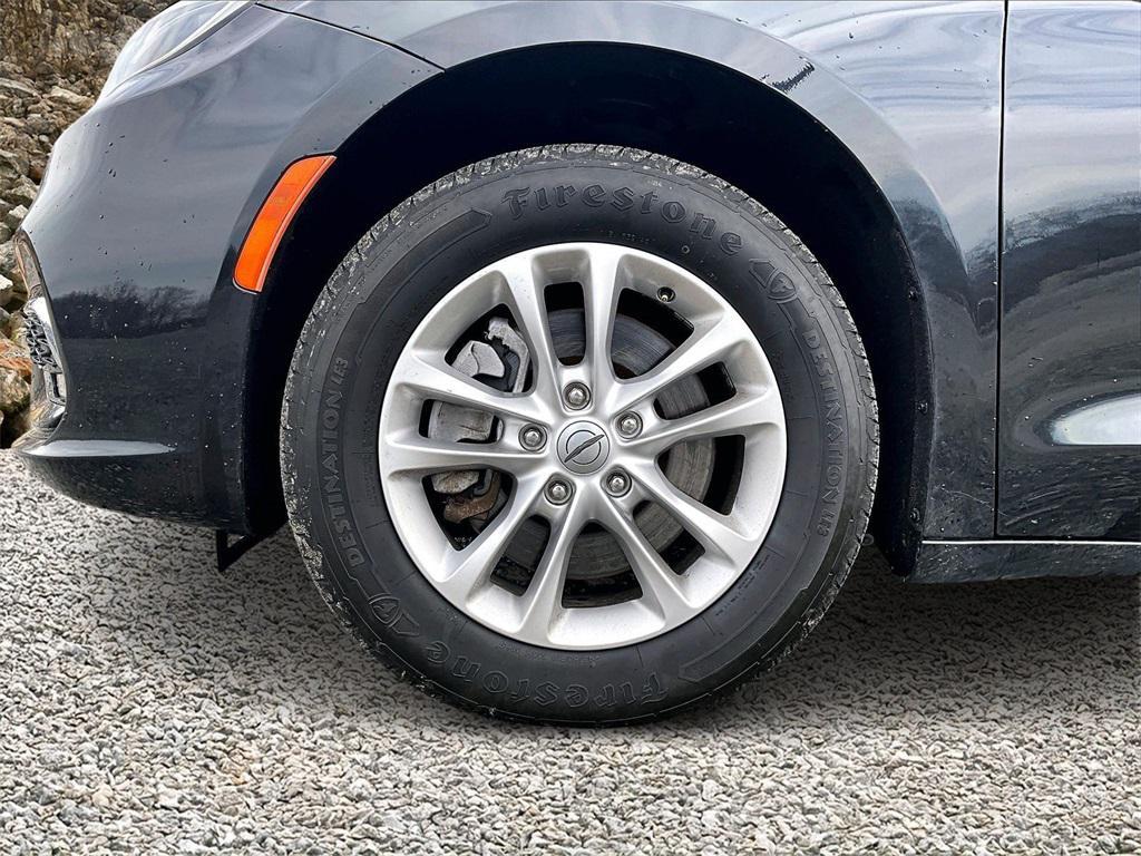 used 2022 Chrysler Pacifica car, priced at $16,995