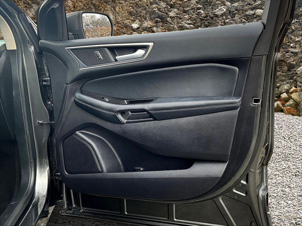 used 2019 Ford Edge car, priced at $12,995