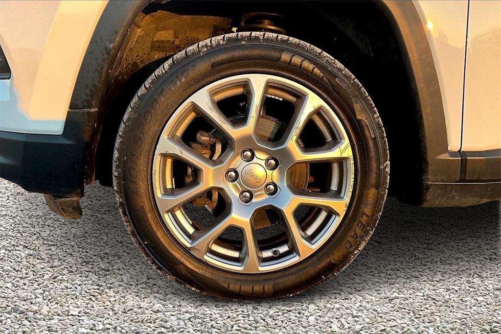 used 2022 Jeep Compass car, priced at $18,995