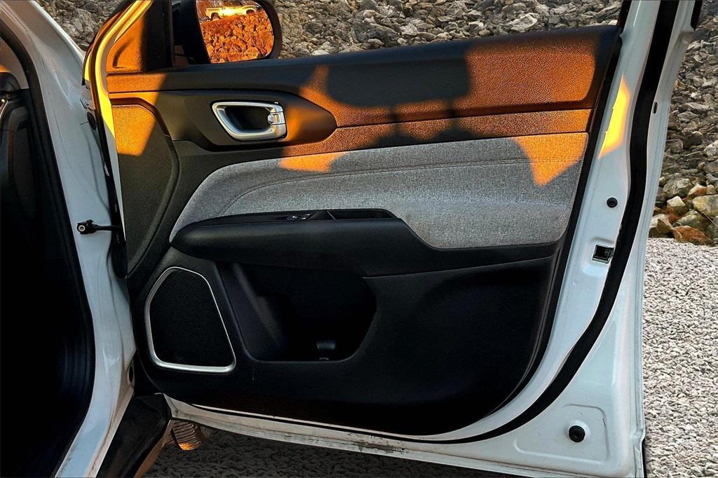 used 2022 Jeep Compass car, priced at $18,995