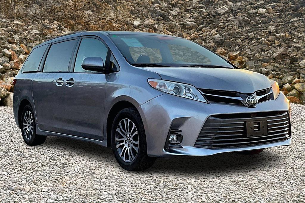 used 2018 Toyota Sienna car, priced at $19,995