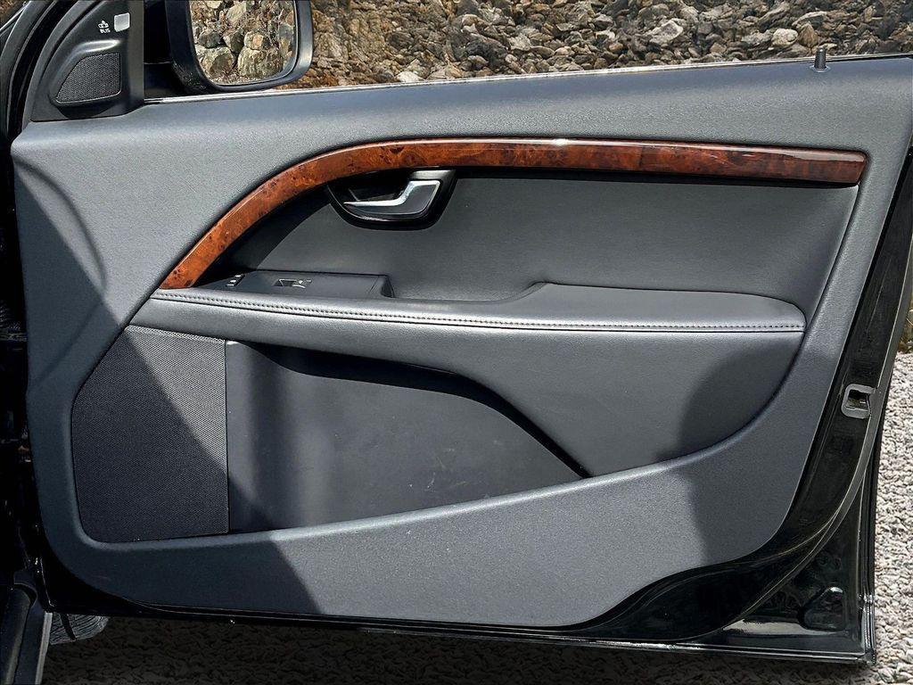 used 2013 Volvo XC70 car, priced at $7,995