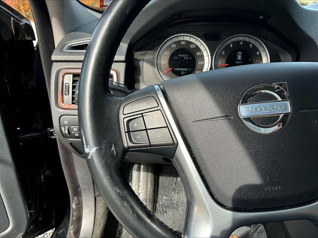 used 2013 Volvo XC70 car, priced at $7,995