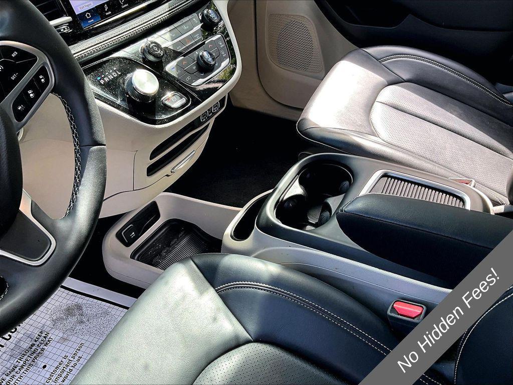 used 2024 Chrysler Pacifica car, priced at $22,985