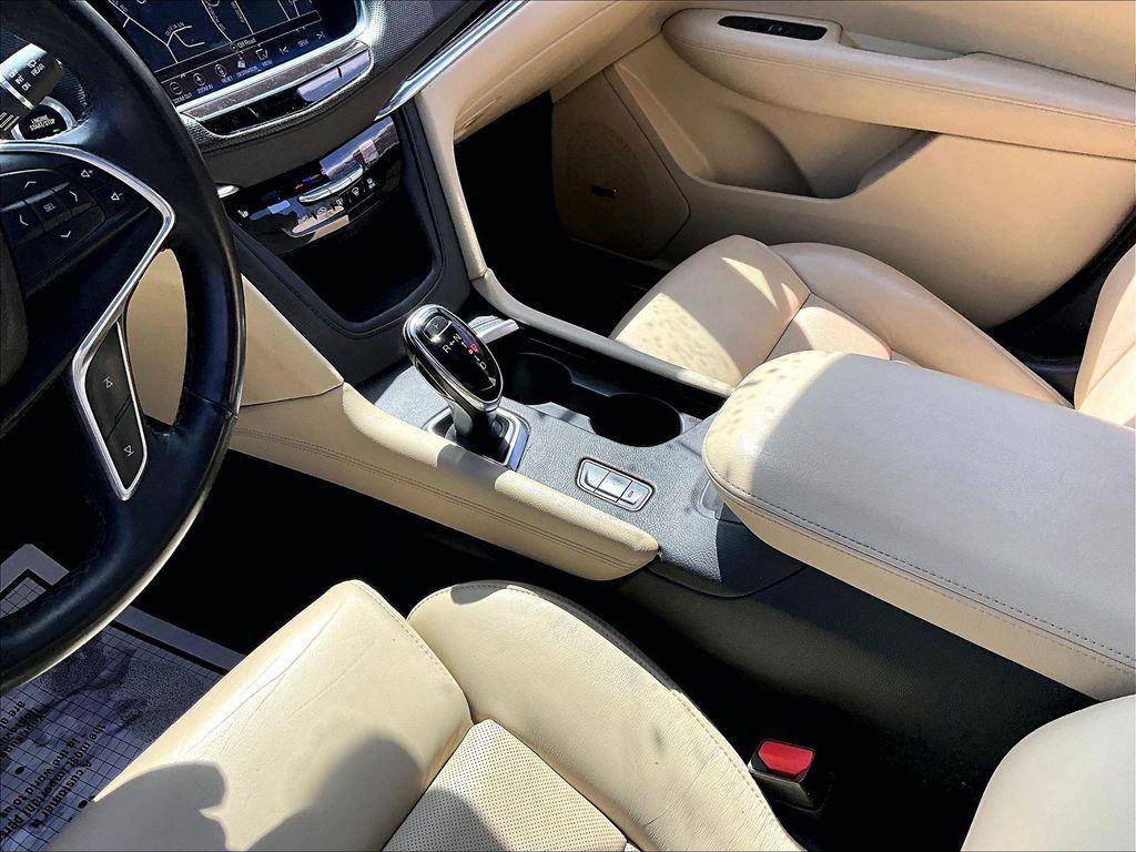 used 2017 Cadillac XT5 car, priced at $9,995