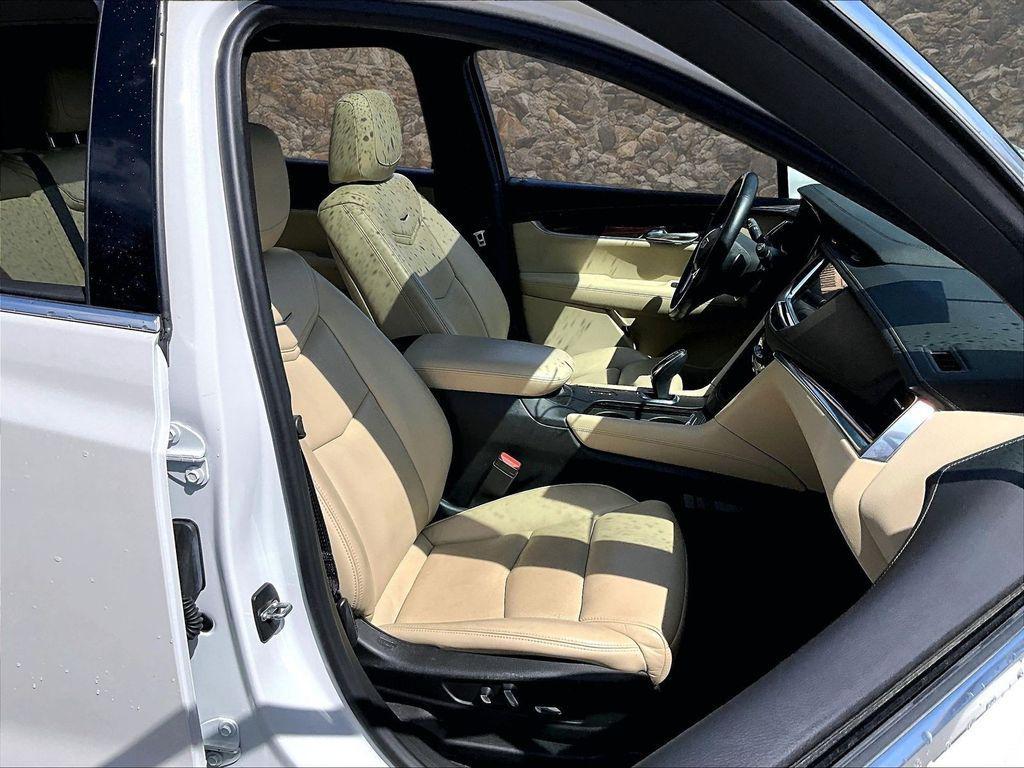 used 2017 Cadillac XT5 car, priced at $9,995