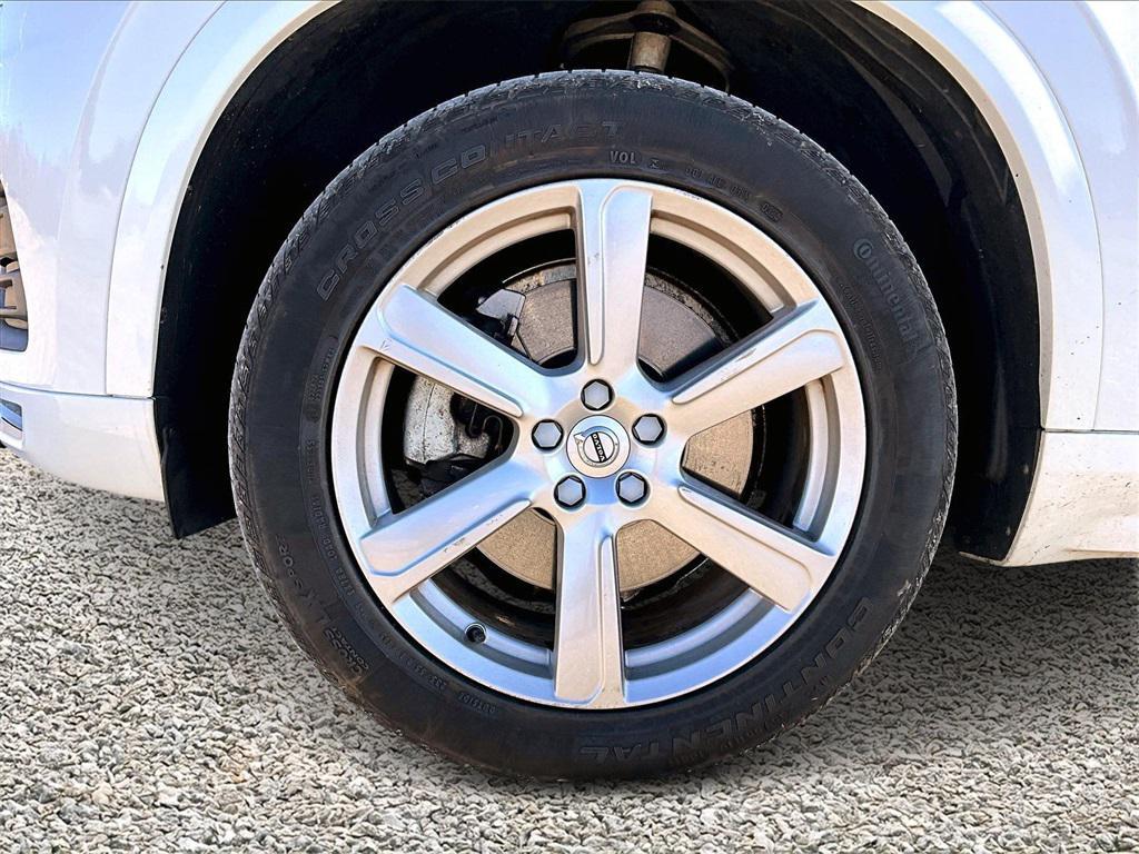 used 2023 Volvo XC90 car, priced at $26,995