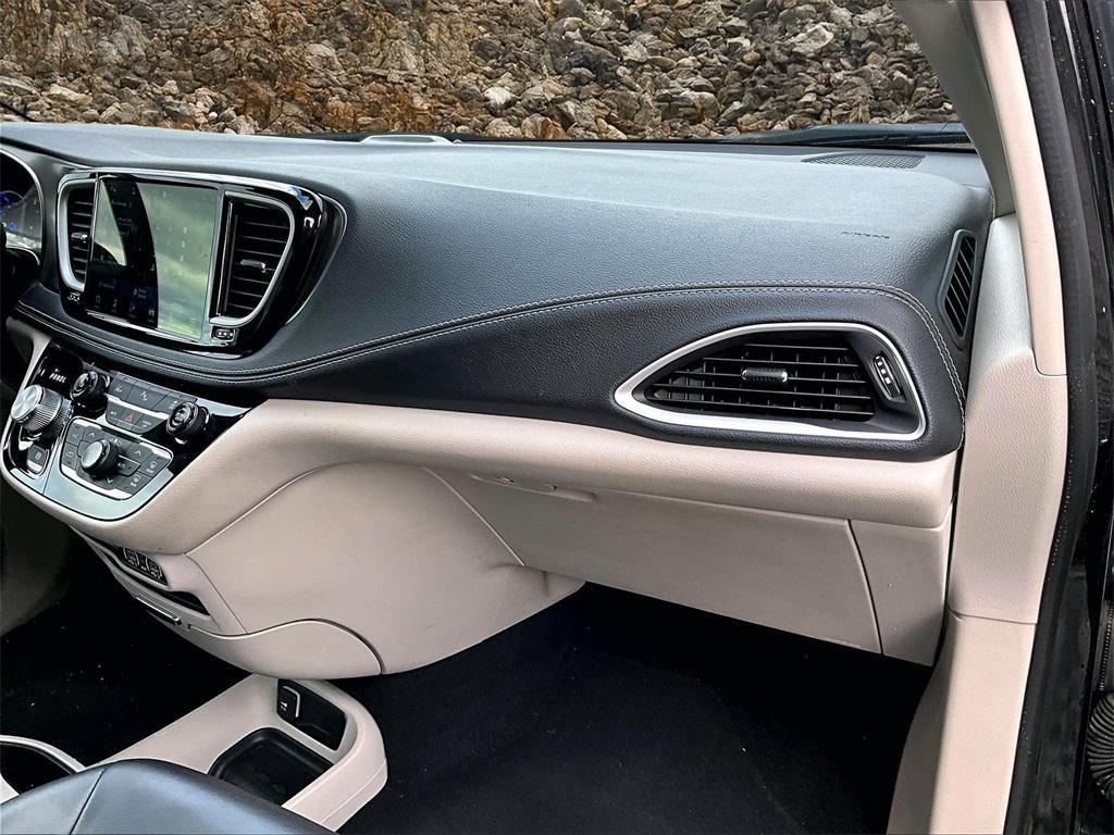 used 2023 Chrysler Pacifica Hybrid car, priced at $23,995