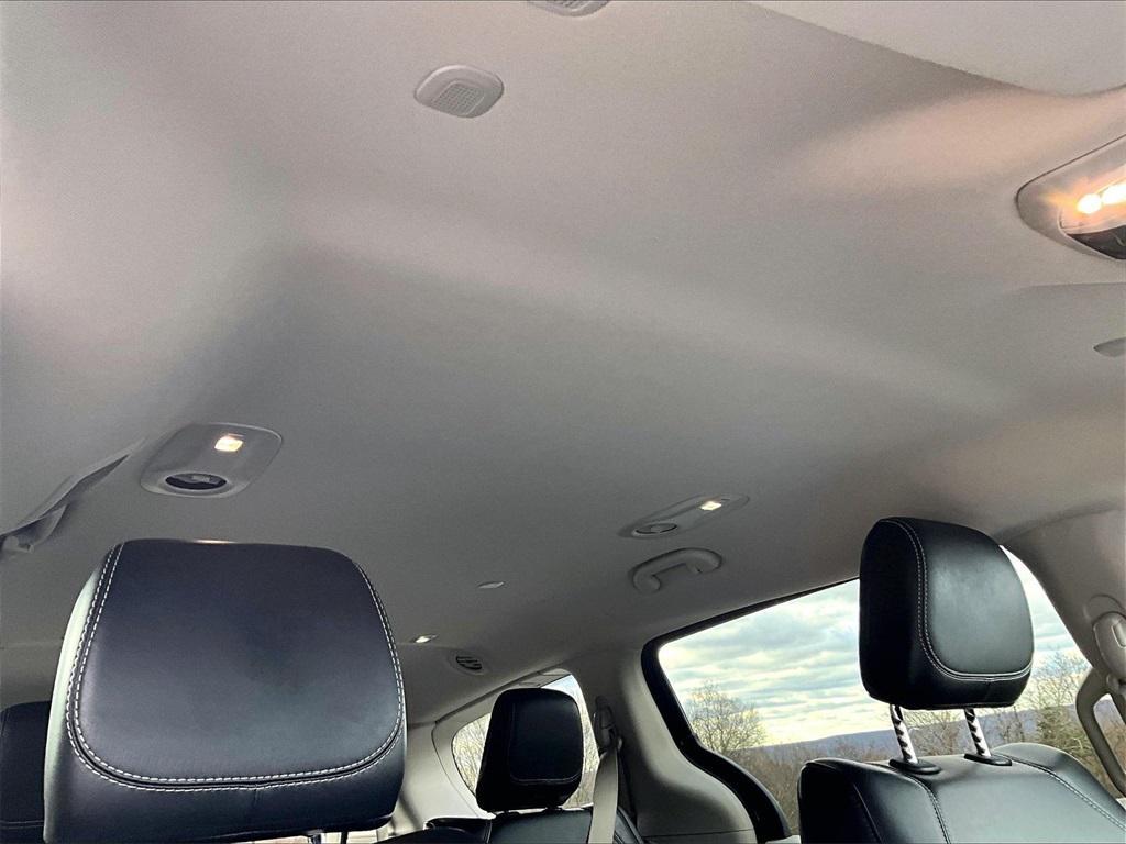 used 2023 Chrysler Pacifica Hybrid car, priced at $23,995