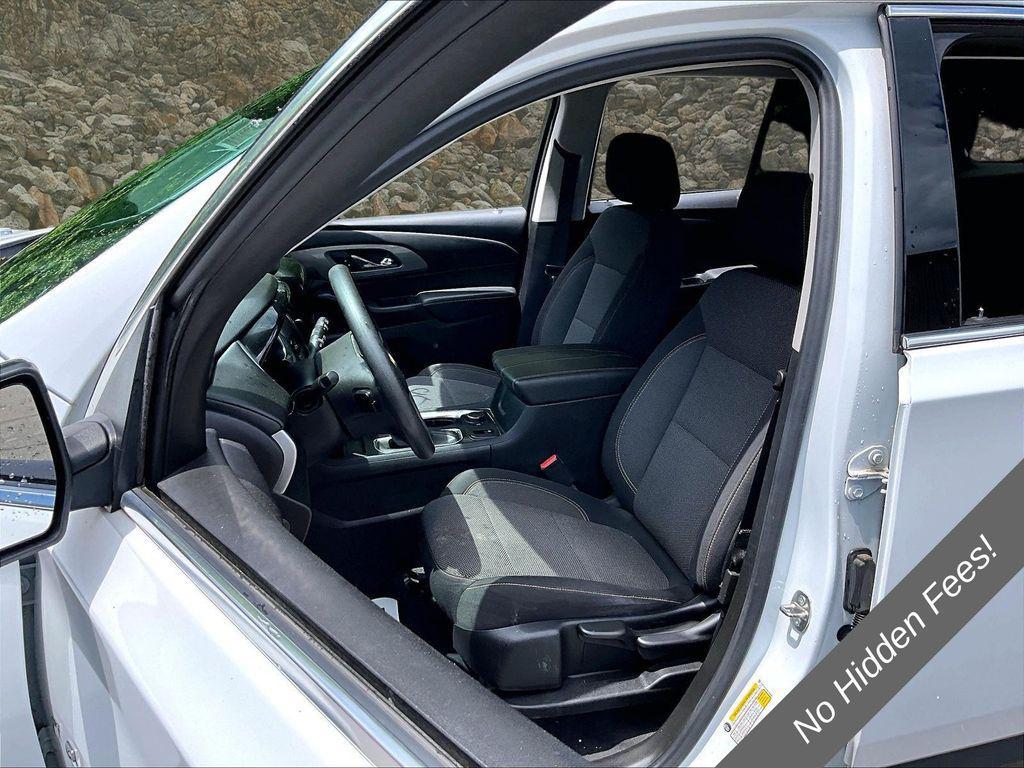 used 2021 Chevrolet Traverse car, priced at $23,985