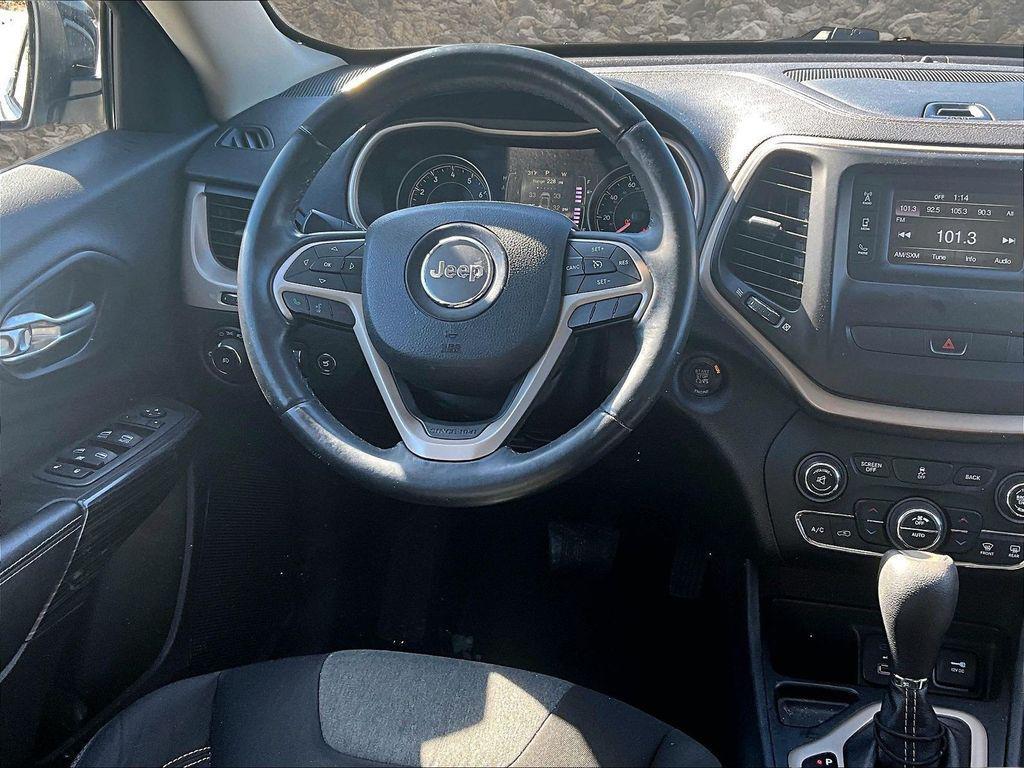 used 2014 Jeep Cherokee car, priced at $6,995