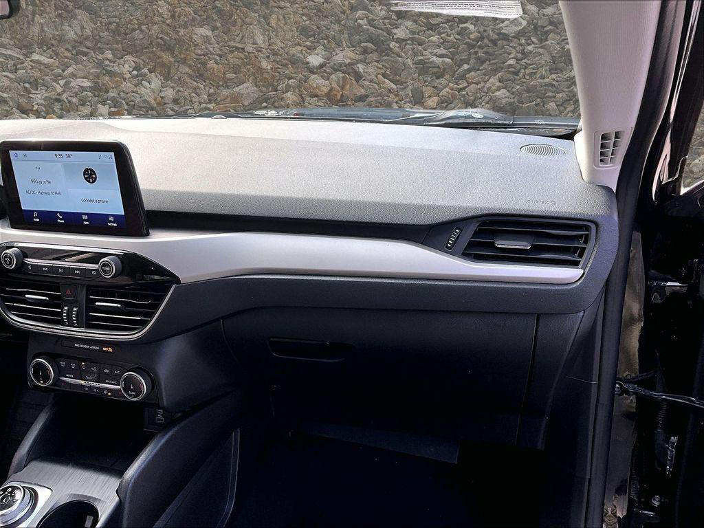 used 2022 Ford Escape car, priced at $12,995