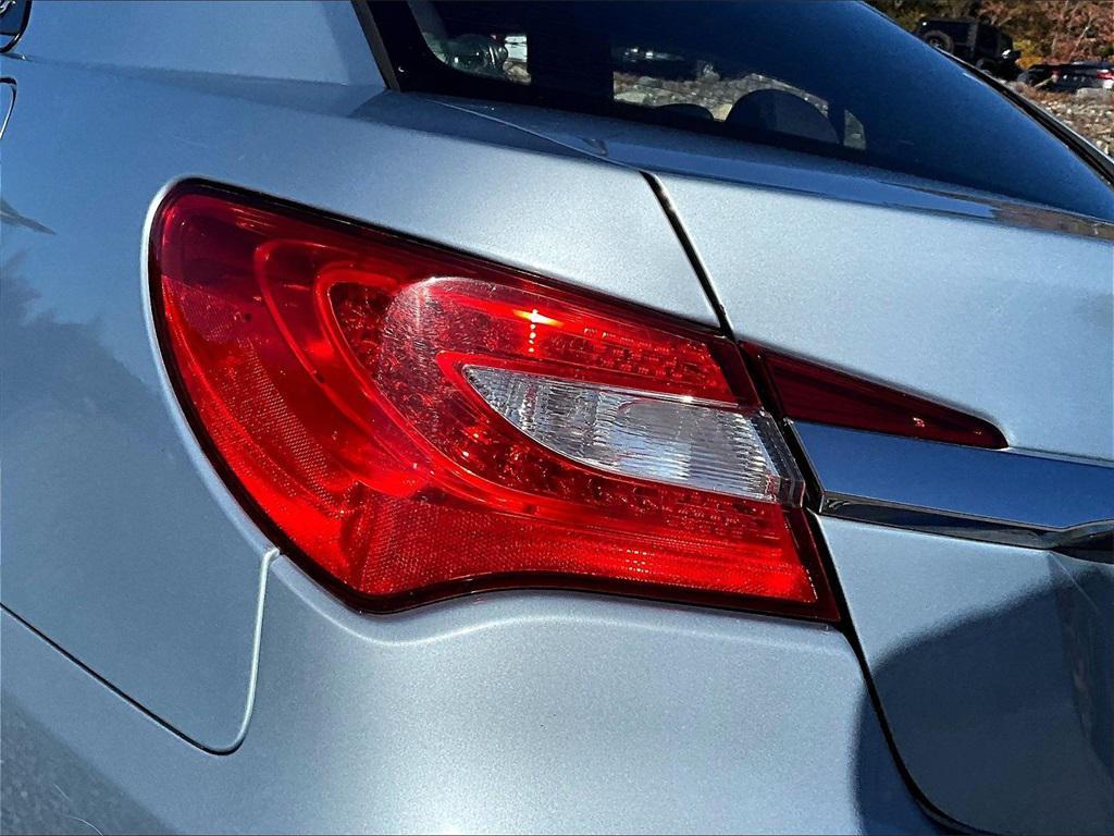 used 2014 Chrysler 200 car, priced at $4,495