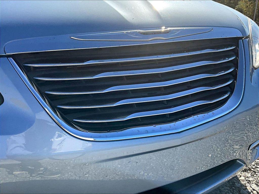 used 2014 Chrysler 200 car, priced at $4,495
