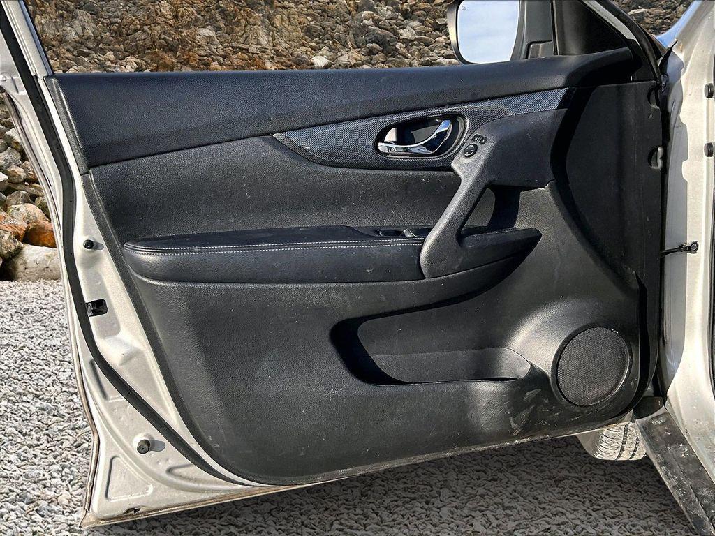 used 2015 Nissan Rogue car, priced at $5,995