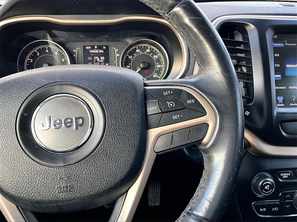 used 2014 Jeep Cherokee car, priced at $7,995