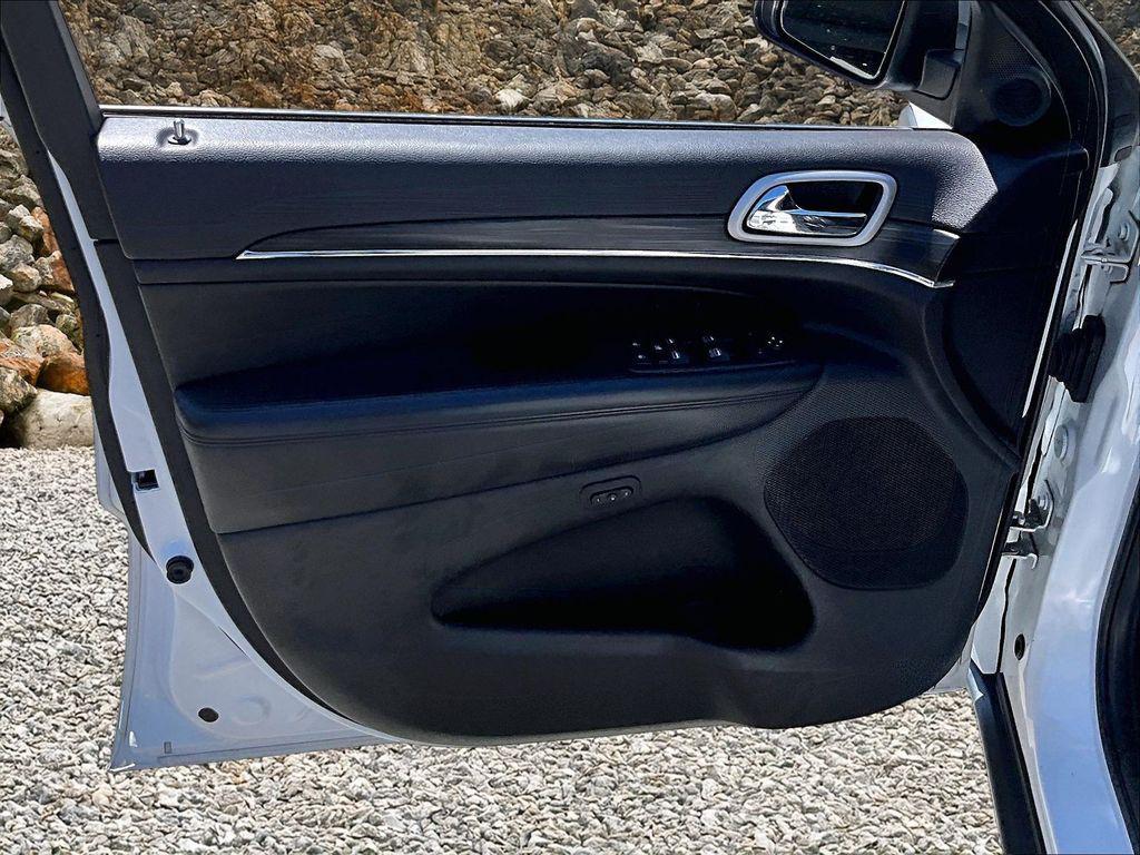 used 2020 Jeep Grand Cherokee car, priced at $13,995