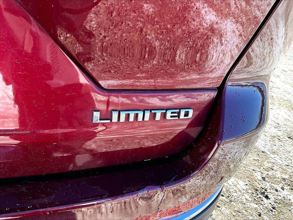 used 2023 Jeep Grand Cherokee car, priced at $27,995