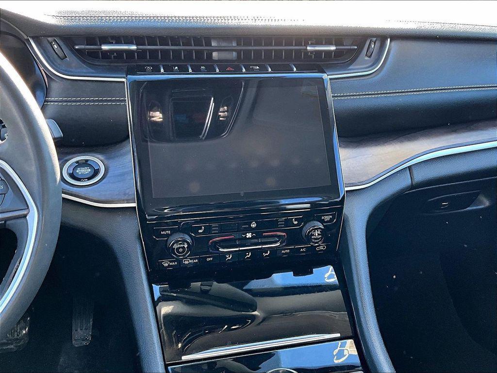 used 2023 Jeep Grand Cherokee car, priced at $27,995