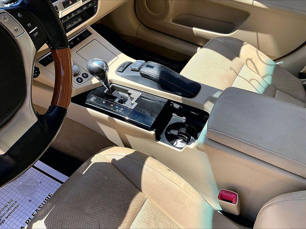 used 2015 Lexus ES 300h car, priced at $12,995