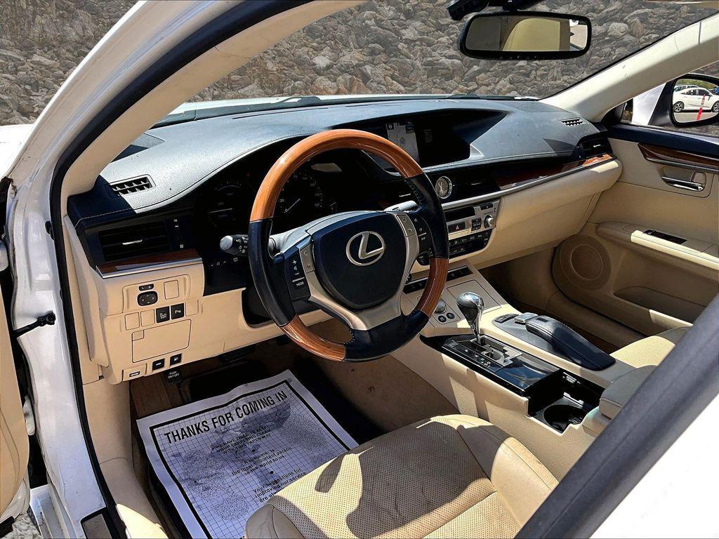 used 2015 Lexus ES 300h car, priced at $12,995