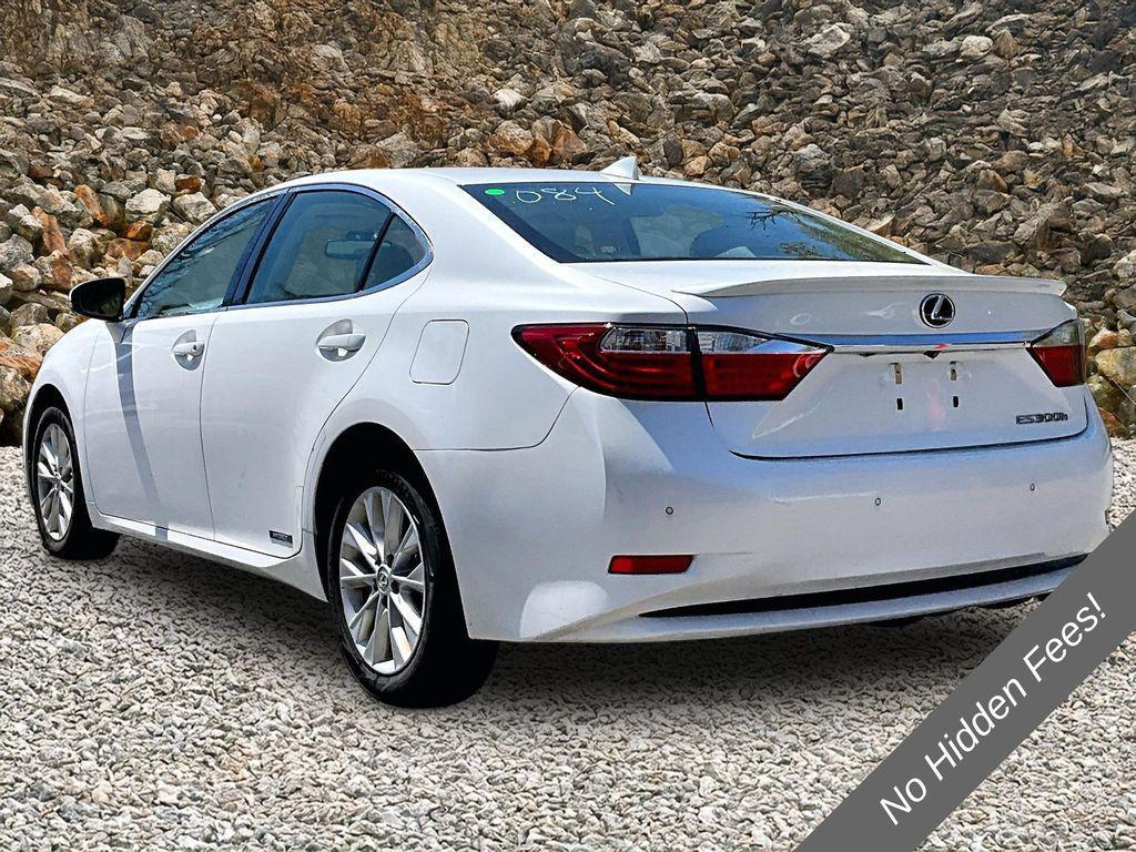 used 2015 Lexus ES 300h car, priced at $12,985