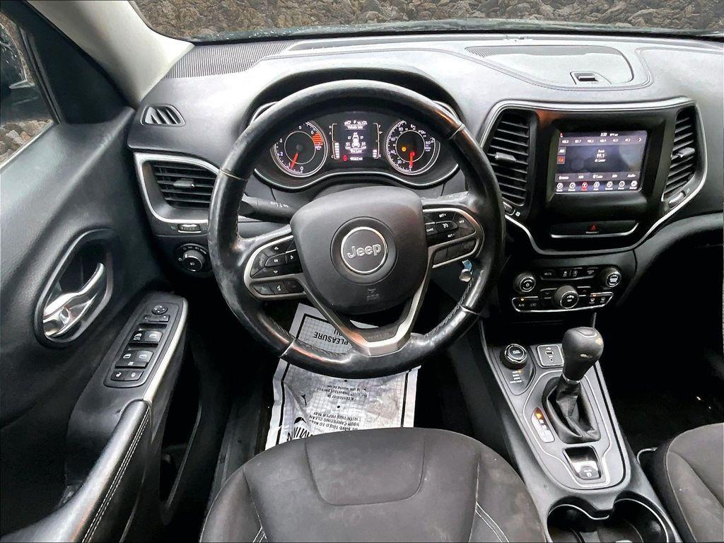 used 2019 Jeep Cherokee car, priced at $11,495