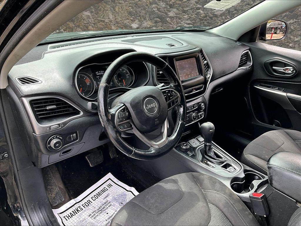 used 2019 Jeep Cherokee car, priced at $11,495