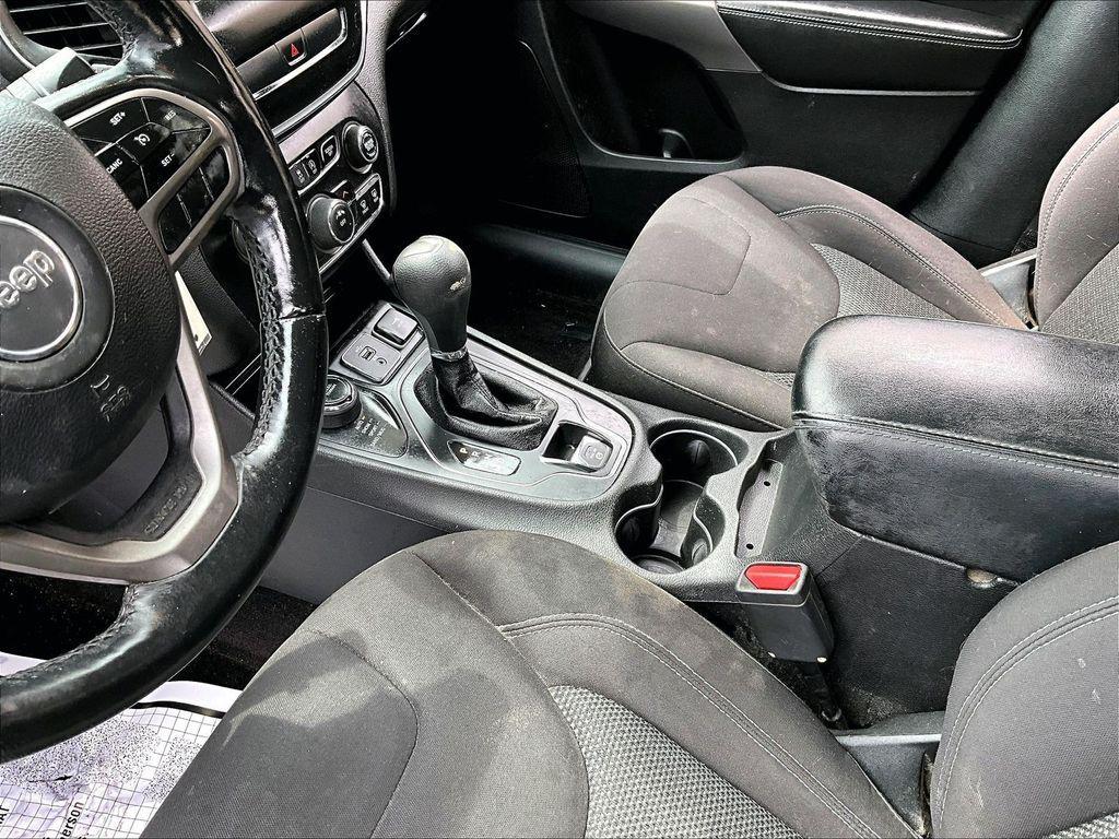 used 2019 Jeep Cherokee car, priced at $11,495