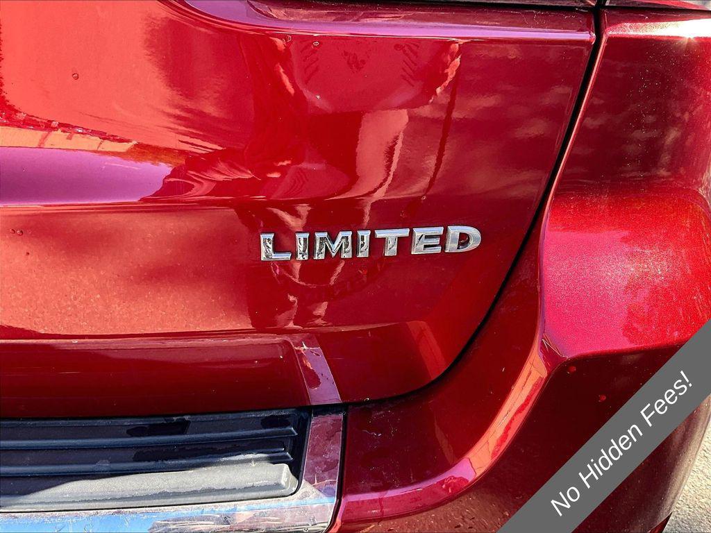 used 2015 Jeep Grand Cherokee car, priced at $11,985