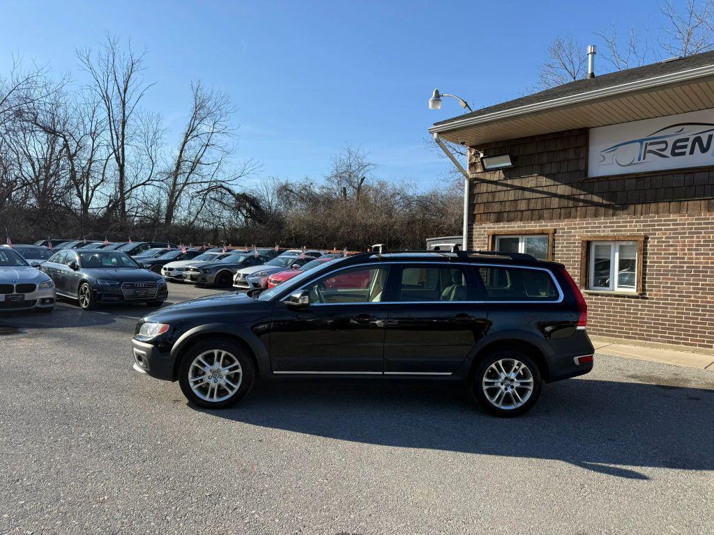 used 2016 Volvo XC70 car, priced at $14,500