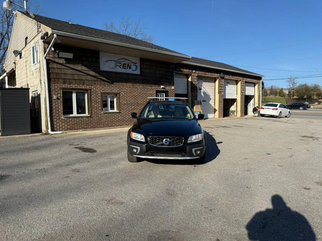 used 2016 Volvo XC70 car, priced at $14,500