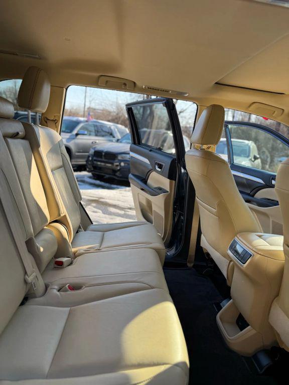 used 2018 Toyota Highlander Hybrid car, priced at $22,500