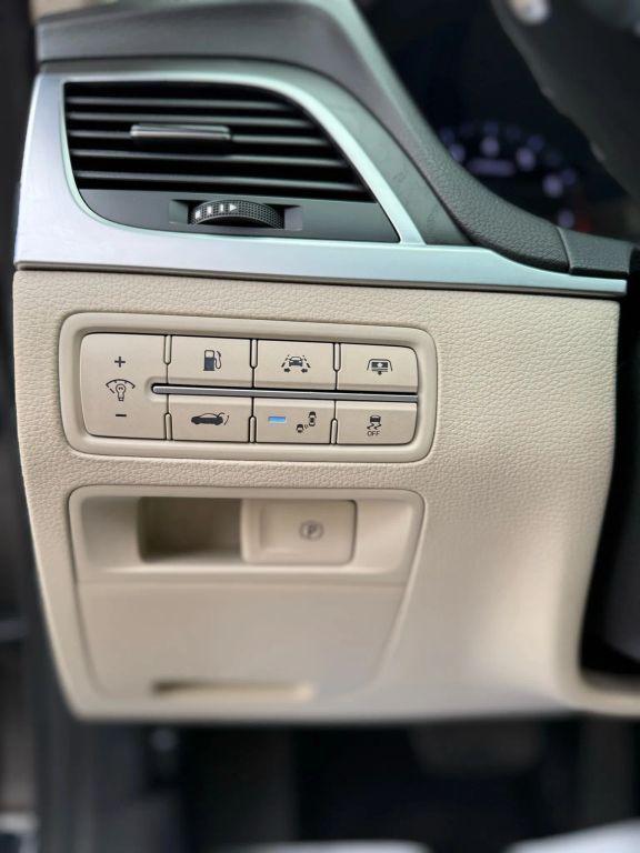 used 2018 Genesis G80 car, priced at $25,999