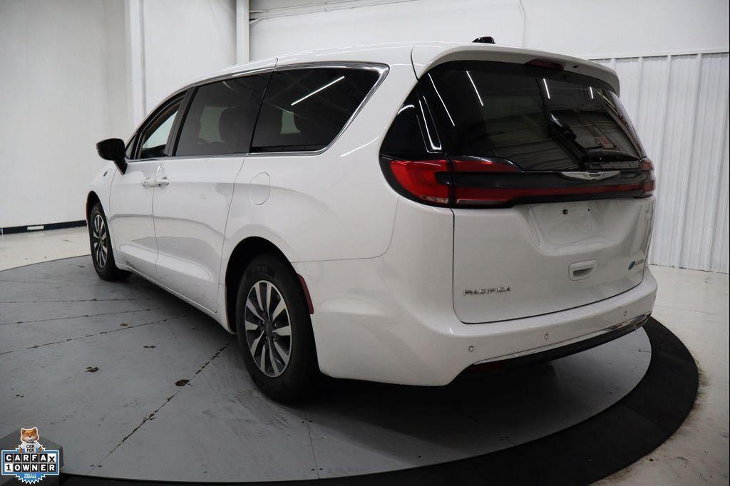 used 2024 Chrysler Pacifica Hybrid car, priced at $27,426