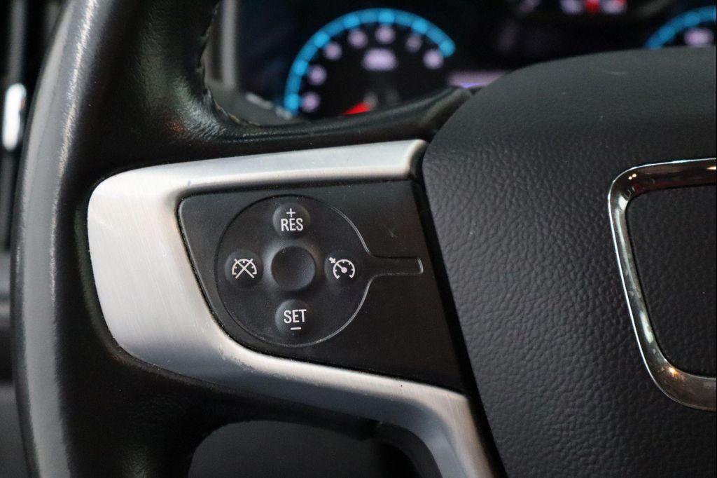 used 2022 GMC Canyon car, priced at $26,995