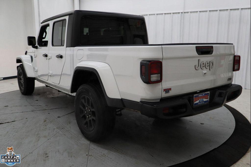 used 2023 Jeep Gladiator car, priced at $25,299