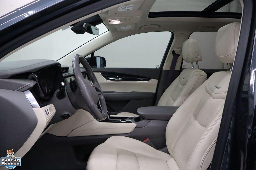 used 2021 Cadillac XT6 car, priced at $19,795