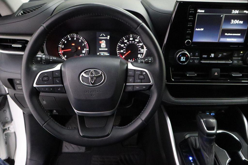 used 2022 Toyota Highlander car, priced at $24,495