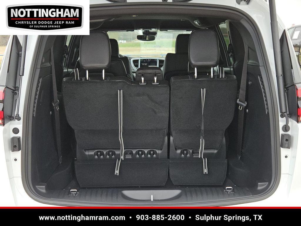 new 2026 Chrysler Pacifica car, priced at $43,680