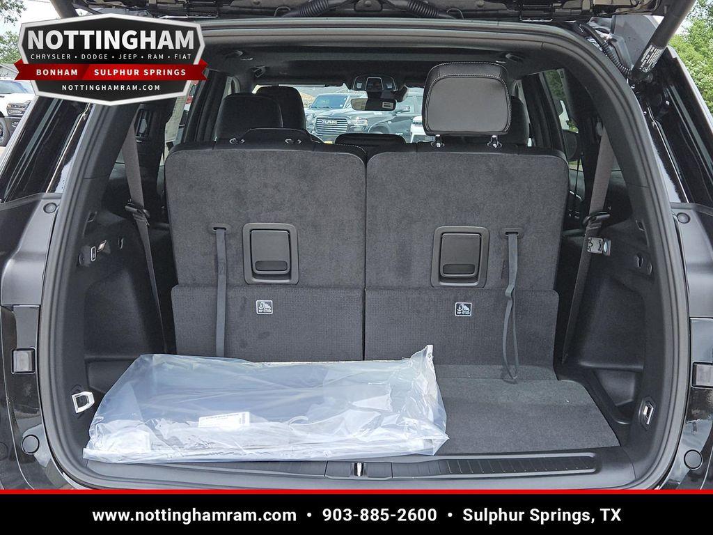 new 2026 Jeep Grand Cherokee L car, priced at $42,949