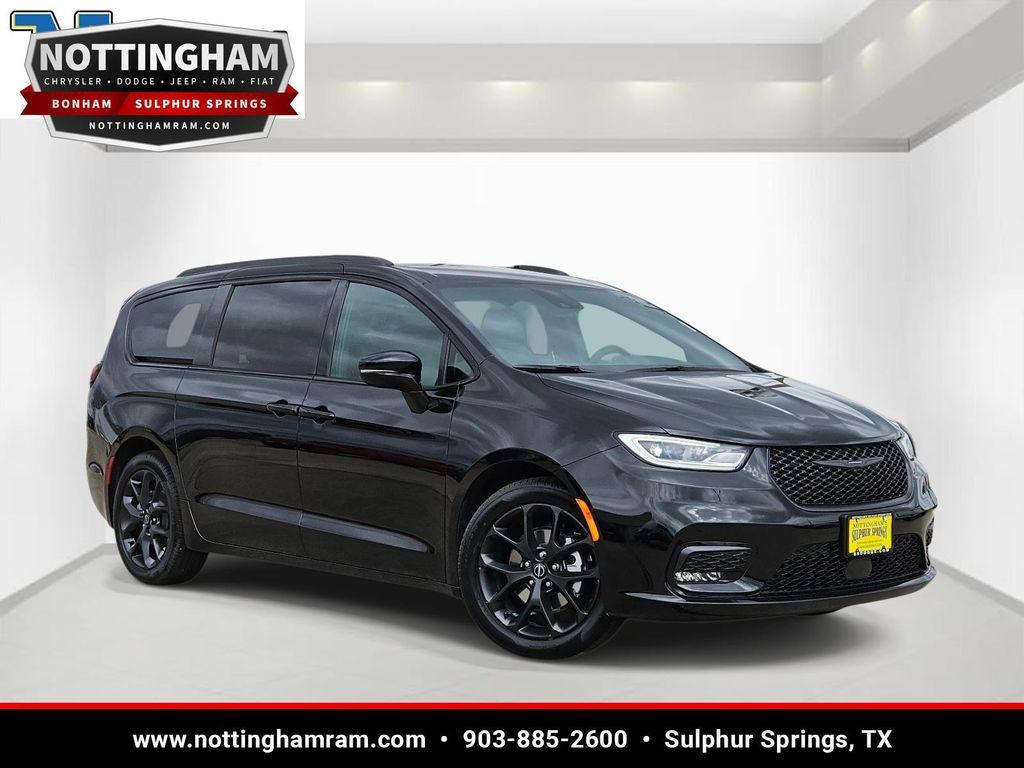new 2026 Chrysler Pacifica car, priced at $42,819
