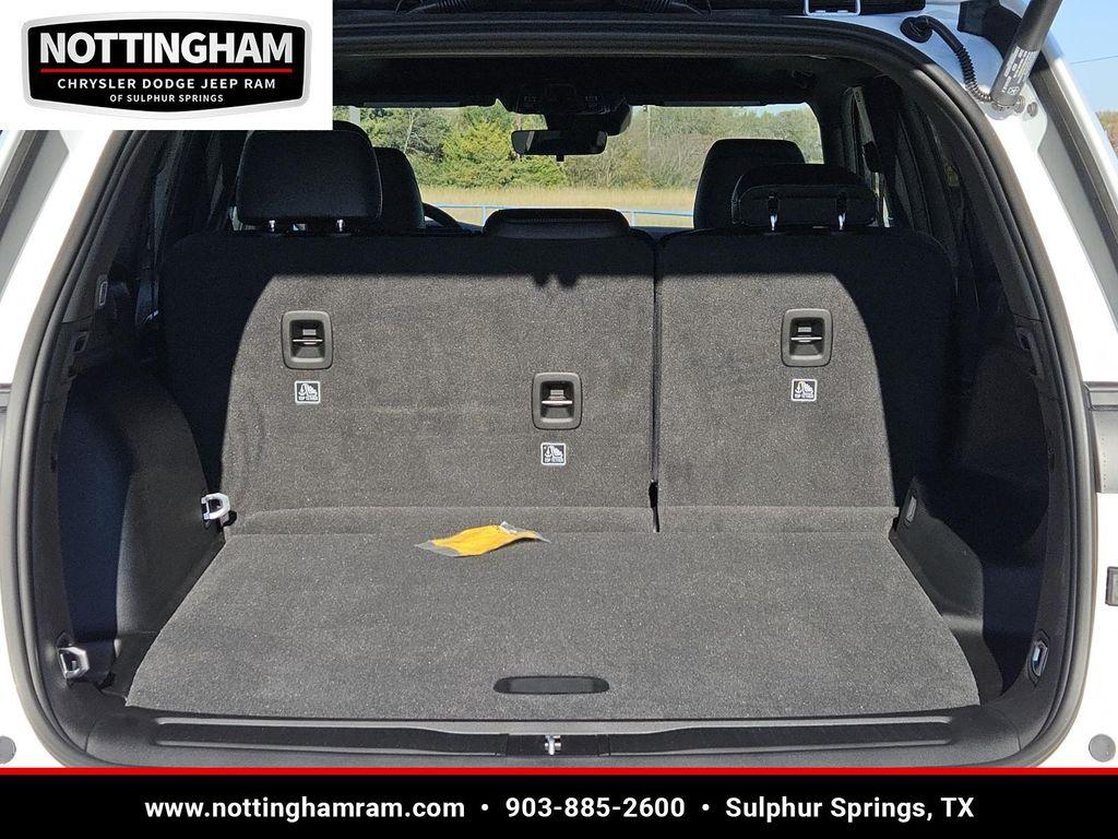 new 2025 Jeep Grand Cherokee car, priced at $41,377