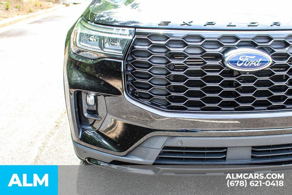 used 2025 Ford Explorer car, priced at $37,164